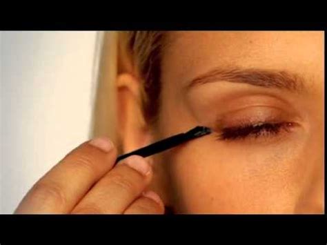 How to use latisse drops, with applicator. How to Apply Latisse for Eyelash Growth - YouTube