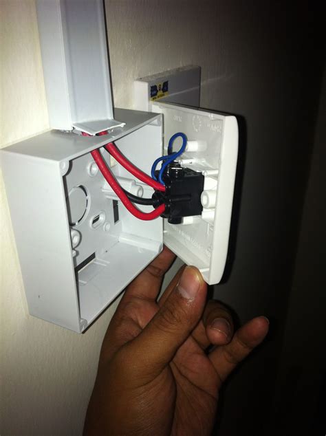 Mudah untuk kita gunakan 3 pin plug kerana plug socket senang dijumpai. DO IT YOURSELF ~ EASY DIY: Pasang Suis Pemanas AIr/ Water ...
