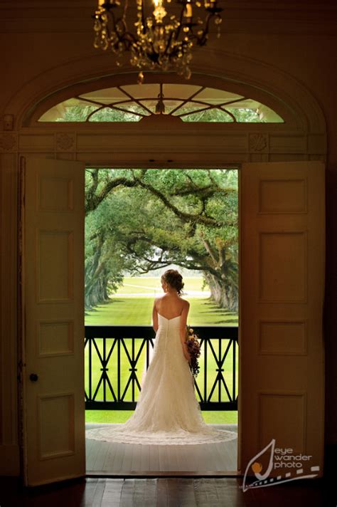 Vicki stanwycks has been photographing weddings starting in new york where the minimum wedding was 250 people. New Orleans Baton Rouge Wedding Venues | Oak Alley Plantation | Wedding Photography | Eye Wander ...