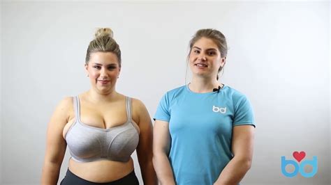 Are you wearing the wrong size bra? Good Fit Bad Fit | How Your Sports Bra Should Fit - YouTube