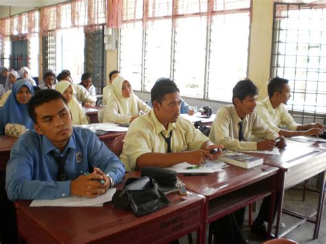 Makmal komputer smk raja lope nor rashid. PRA U SMK ALANG ISKANDAR: June 2010