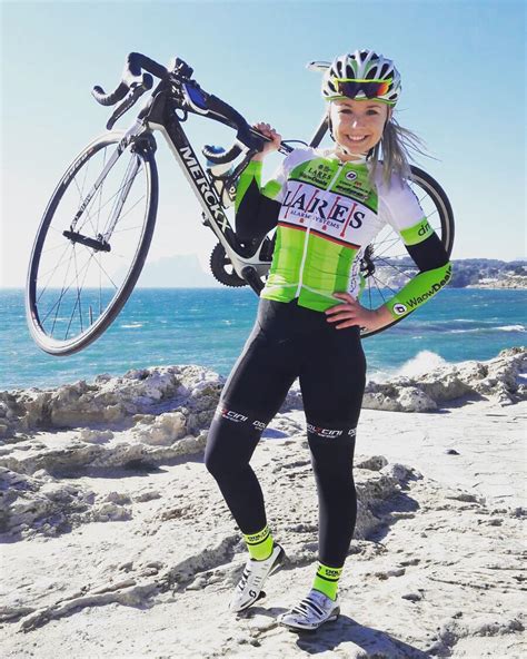 We looked inside some of the tweets by @taragins and here's what we found interesting. Tara Gins - Cyclist for Lares-Waowdeals Pro Tour Team • UNU Cycling
