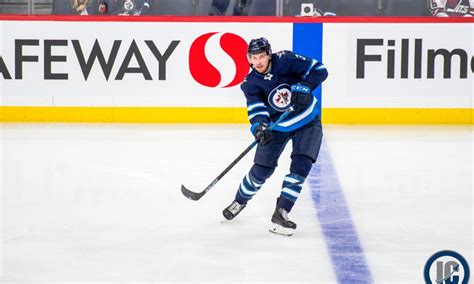 A scary moment as tucker poolman sacrifices his body for the winnipeg jets, blocking the wrist shot from mikael backlund with his face and immediately. Winnipeg Jets Tucker Poolman day-to-day with upper-body ...