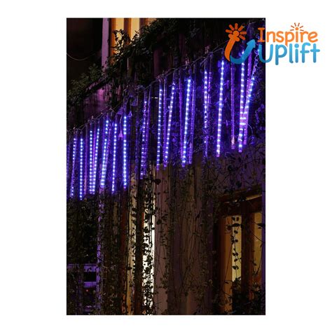 Grand cascade led light tubes and falling icicle bulbs can be used in c7 and c9 stringers to create an effect of falling snow and dripping icicles as each diode lights up and descends. Dripping Icicle Lights | Icicle lights, Icicle christmas ...