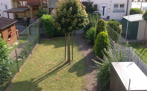 Teeny caren fickt den vermieter wegen schulden im garten. katzensicherer garten - atbaldwin