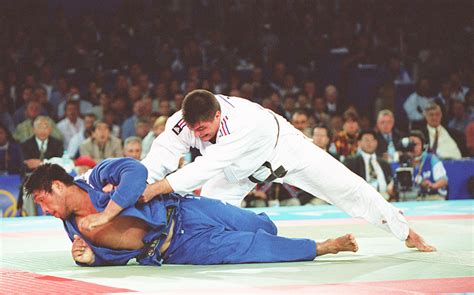 Learn the real techniques and fundamentals of the sport with your own per. David DOUILLET - Judo Olympique | France