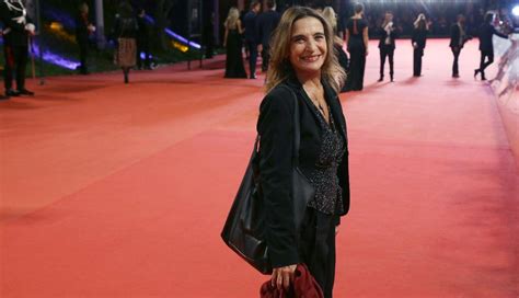 Lina sastri was born on november 17, 1950 in naples, campania, italy as pasqualina sastri. Ruben ex marito Lina Sastri: una vita lontana dai gossip