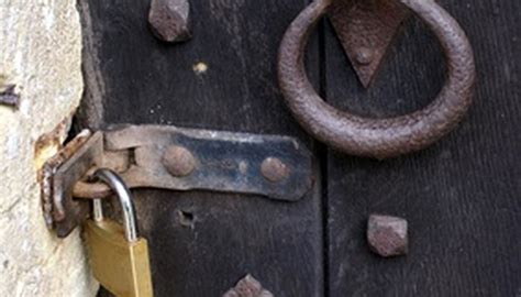 The door will be locked by default and you will need to pick. How to Unlock a Locked Door Without a Key | Our Pastimes