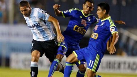 Joao grimaldo, washington corozo, alejandro hohberg. Racing perdió con Sporting Cristal luego de un pésimo ...