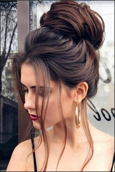 If you're wanting to bring out your edgy side, then these hairstyles. riesiger Dutt mit viel Volumen, frei fallende lange ...