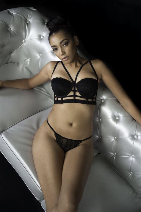 Lingerie de qualidade e preço justo. See the Slim Girl Premium Lingerie Products just launched ...