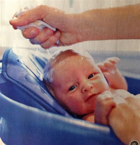 Most hippos are born in the water, but they can't actually swim, the zoo said. Newborn baby bath! | Babies first year, Baby bath, Newborn ...