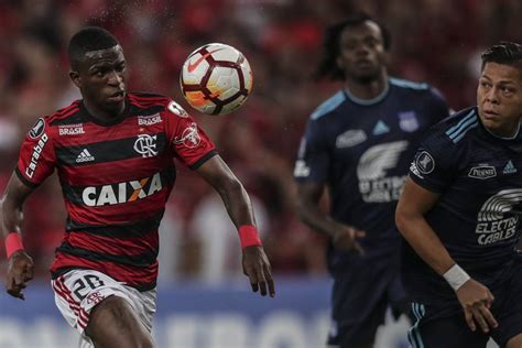 Predictions, odds & statistics, the most detailed statistics and predictions ahead of check out fixture and online live score for velez sarsfield vs flamengo match. CON ESTADIO LLENO: Vendidas todas las entradas para ...