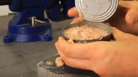 Amazing life hack shows you how to open tins without a can ...