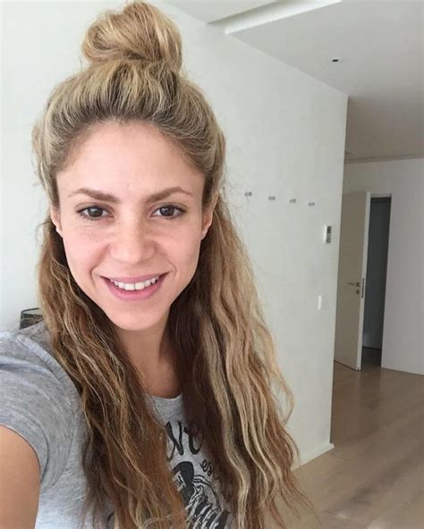 Pictures of shakira without makeup shakira was spotted heading to the gym on one summer morning. 10+ Celebrities Without Makeup Prove They Look No Better ...