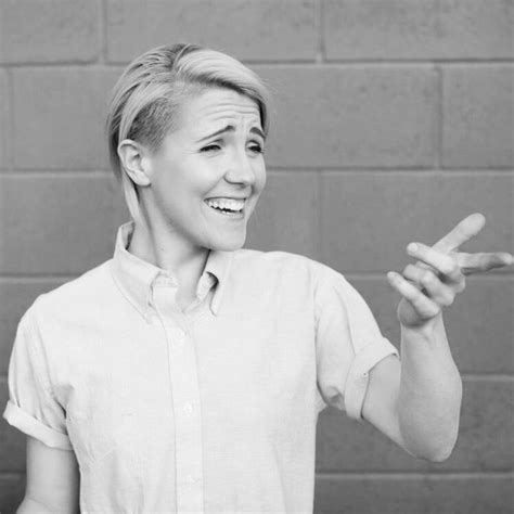 A lot of you ask me about my hair. Pin by Payton Erickson on HANNAH HART | Hannah hart, Hair ...