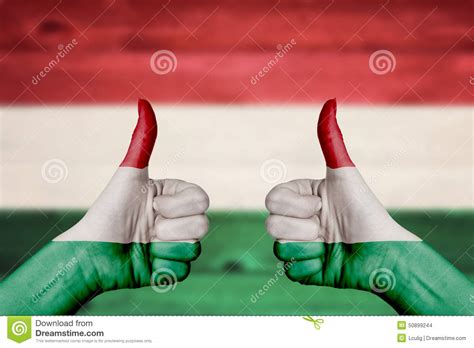 Alle inhalte sind unter creative commons cc0 veröffentlicht. Ungarn-Flagge Oben Gemalt Auf Weiblichen Handdaumen ...