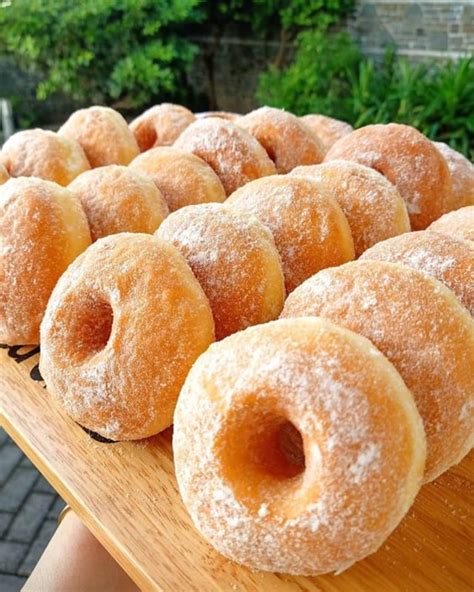 Resep donat kentang ini dikatakan spesial karena ia donat kentang yang tidak membutuhkan donat kentang toping gula halus. Resep Donat Kentang Takaran Sendok - Resep Donat Kentang ...