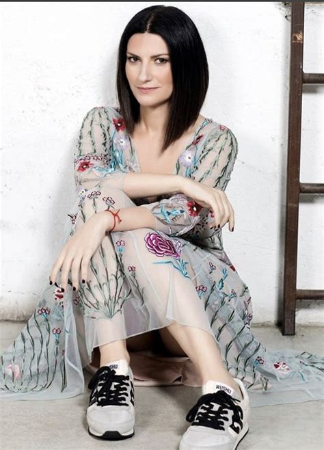 Laura pausini — innamorata 03:20. Laura Pausini nel 2019 | Capelli, Vestiti e Belle donne