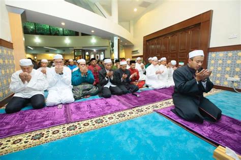 Dato' iskandar mizal bin mahmood sebagai pengarah urusan kumpulan baru. Majlis Solat Hajat Dan Doa Selamat Bersempena Operasi Haji ...