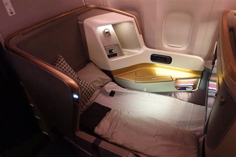 Singapore airlines' commitment to service excellence is our outbound flight was on one of singapore airlines' airbus a380 aircraft, where business class is situated at the front of the the upper deck (first class. Review: Singapore Airlines Business Class 777-300ER Hong ...