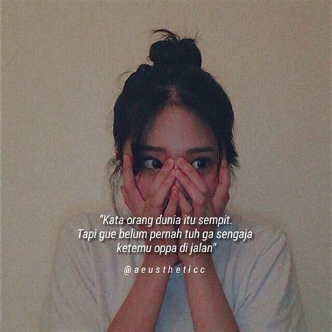 Posts must feature uniquely tumblr content. Gambar mungkin berisi: satu orang atau lebih dan teks ...