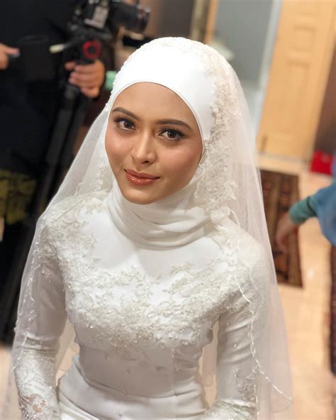 Daughter of abd hamid wife of private mother of private; FOTO "Cantik Gila Bakhang!"- Adik Syatilla Melvin Kini ...