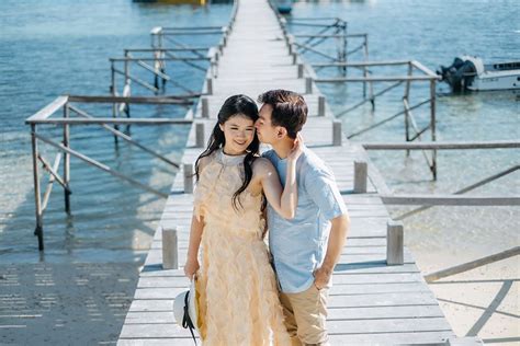 Wedding traditions and customs vary greatly between cultures, ethnic groups, religions, countries, and social classes. LABUAN BAJO PREWEDDING || HENDRY & RIA - 2019 61 di 2020