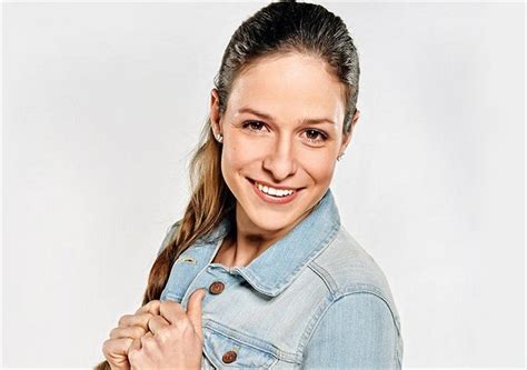 4,538 likes · 19 talking about this. Veronika Khek Kubařová o natáčení reklam: Nesmím se za to ...