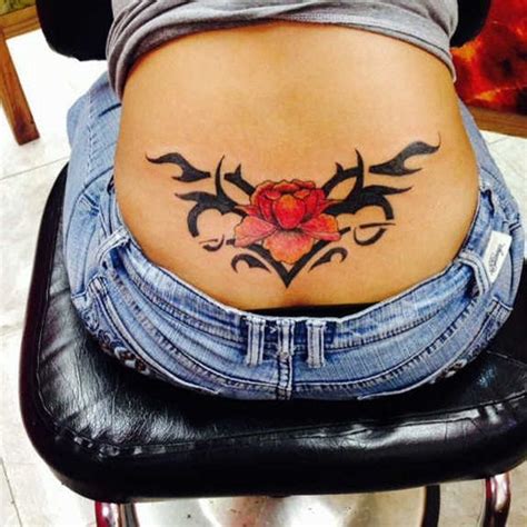 Bir ejderha dövmesi yaptırmanın en güzel yanlarından biri, birçok farklı stilde yapılabilmesidir. lower abdomen tattoo #Lowerbacktattoos | Dövme, Sevimli ...