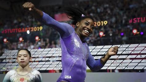 Aber selbst zwei stürze beim sprung und am schwebebalken konnten ihren gesamtsieg nicht gefährden. Simone Biles (22) is de meest succesvolle turner op WK ...