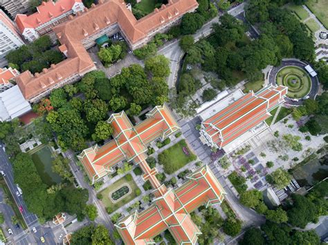 Chulalongkorn university, nicknamed chula, is a public and autonomous research university in bangkok, thailand. ของขวัญจากผม มอบให้ จุฬาลงกรณ์มหาวิทยาลัย - Pantip