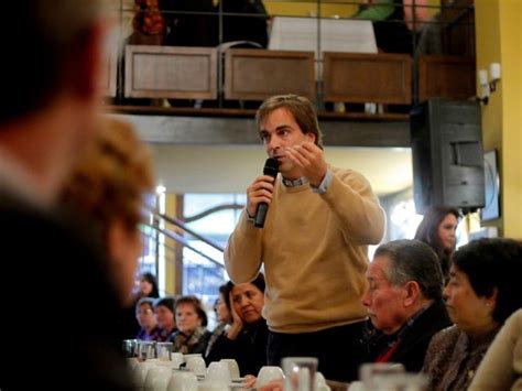 Luego, el actor saltó a la fama al protagonizar la popular teleserie adrenalina. Luciano Cruz-Coke fue confirmado como candidato al senado ...