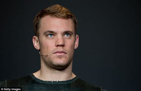 Pour martin couturié, rédacteur en chef au service des sports, le gardien allemand mérite amplement d'inscrire son nom au palmarès. Manuel Neuer comes third in Ballon d'Or... and German ...