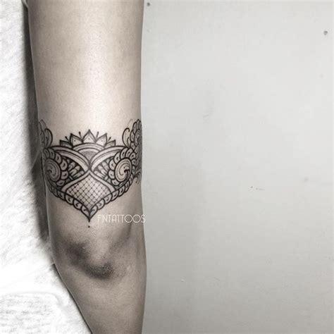 Searching for a bold and unusual temporary tattoo idea for your arm or leg? Static shot of this #ornamental #henna armband for Dhivya ...