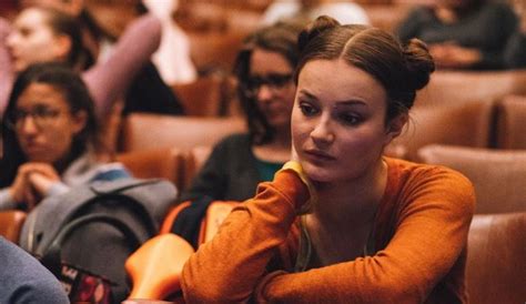 Bloccata dalla pandemia così come molte altre produzioni, è pronta a diventare uno dei cavalli la compagnia del cigno 2: La compagnia del Cigno 2 - riprese bloccate coronavirus ...