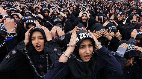 Penyelewengan syiah melalui peristiwa ghadir khum. Mewaspadai Ekspansi Ideologi & Revolusi Syi'ah Iran di ...