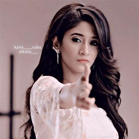 Shivangi joshi ( naira) looking gorgeous. naira "@shivangijoshi18 GM ppl 💜" | Stylish girl, Stylish ...