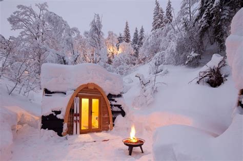 Lana stuffs her fist deep inside her hot pussy. PodHouse - Prefab Cabins