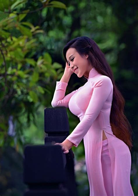 One accurate tab per song. Ghim của dsad dsadsad trên Ad | Áo dài, Thời trang nữ ...
