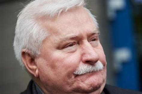 Sinds 1980 heeft wałęsa honderden prijzen, onderscheidingen en onderscheidingen ontvangen uit vele landen van de wereld. Wałęsa pisze, że czeka na ujawnienie się "fizycznych ...