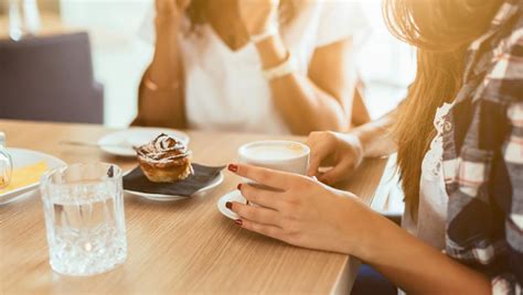 Acqua e caffè è una combinazione necessaria per assaporare fino in fondo l'aroma ed il gusto del caffè. Acqua e caffè: una semplice regola per gustare al meglio l ...