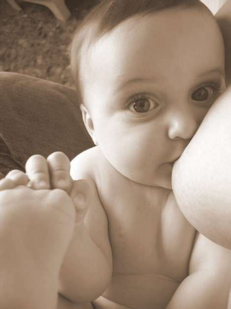 Algunos de los nutrientes de la leche materna también ayudan a proteger al niño de algunas enfermedades e infecciones comunes. La VI Semana de la lactancia materna reunirá a más de 1000 ...