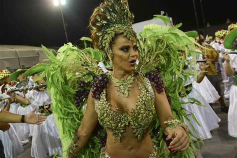 We did not find results for: Viviane Araújo brilha como rainha de bateria da Mancha ...