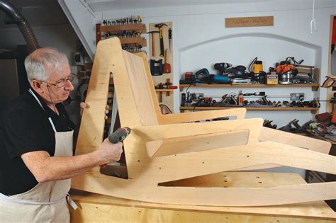 Pour qu'une nuit soit reposante, essayez de créer une atmosphère propice. Une chaise longue à bascule - L'Atelier Bois