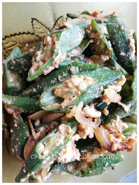 Ni style sis potong utk menu sayur goreng. Sayur kacang bendi tumis pecah telur yang sedap ...