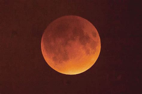 Lists date, location viewed, type of eclipse as well a lunar eclipse occurs when the moon passes through the shadow of the earth. A lunar triple treat | New Straits Times | Malaysia ...