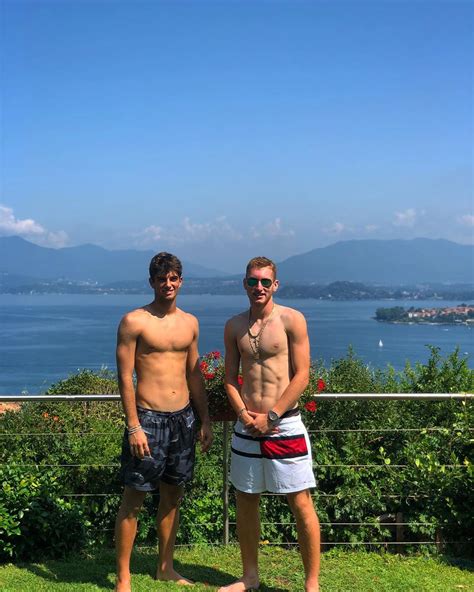 Dejan kulusevski came through the youth ranks at atalanta. Dejan Kulusevski Wiki 2021 - Girlfriend, Salary, Tattoo ...