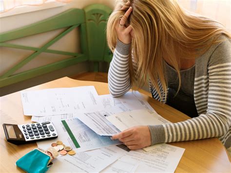 Billets du canadiens à rabais. Les Canadiens pessimistes face à leur avenir financier ...