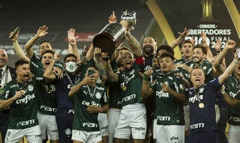 O camisa 9 do flamengo está no top 5 de artilheiros brasileiros da libertadores, com a mesma quantidade que célio. Festa alviverde: Palmeiras é bicampeão da Libertadores ...